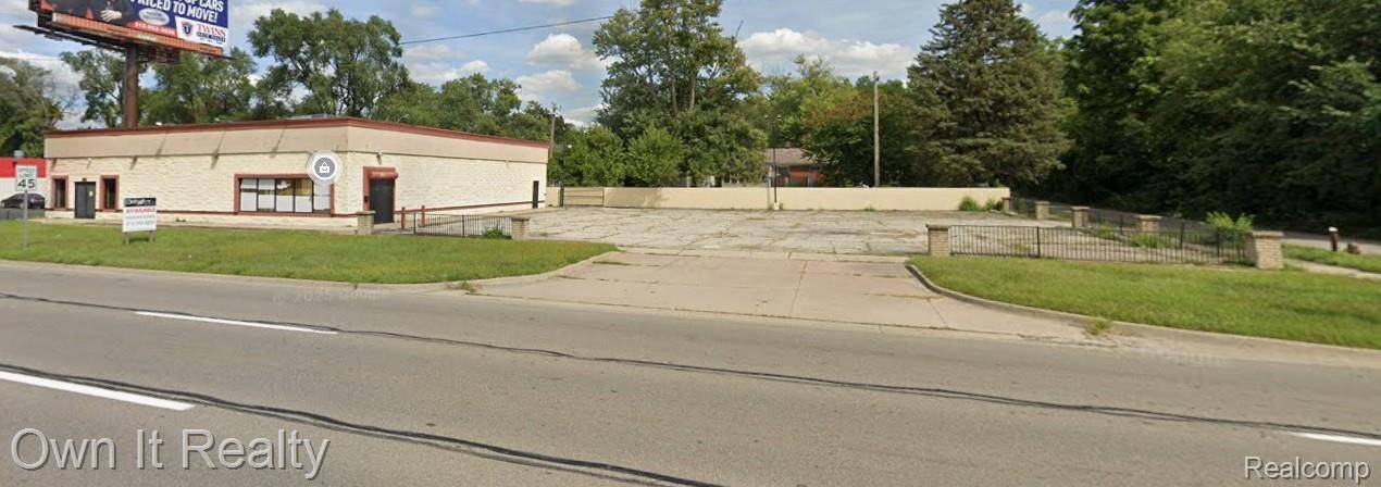 Detroit, MI 48219,16136 Telegraph RD