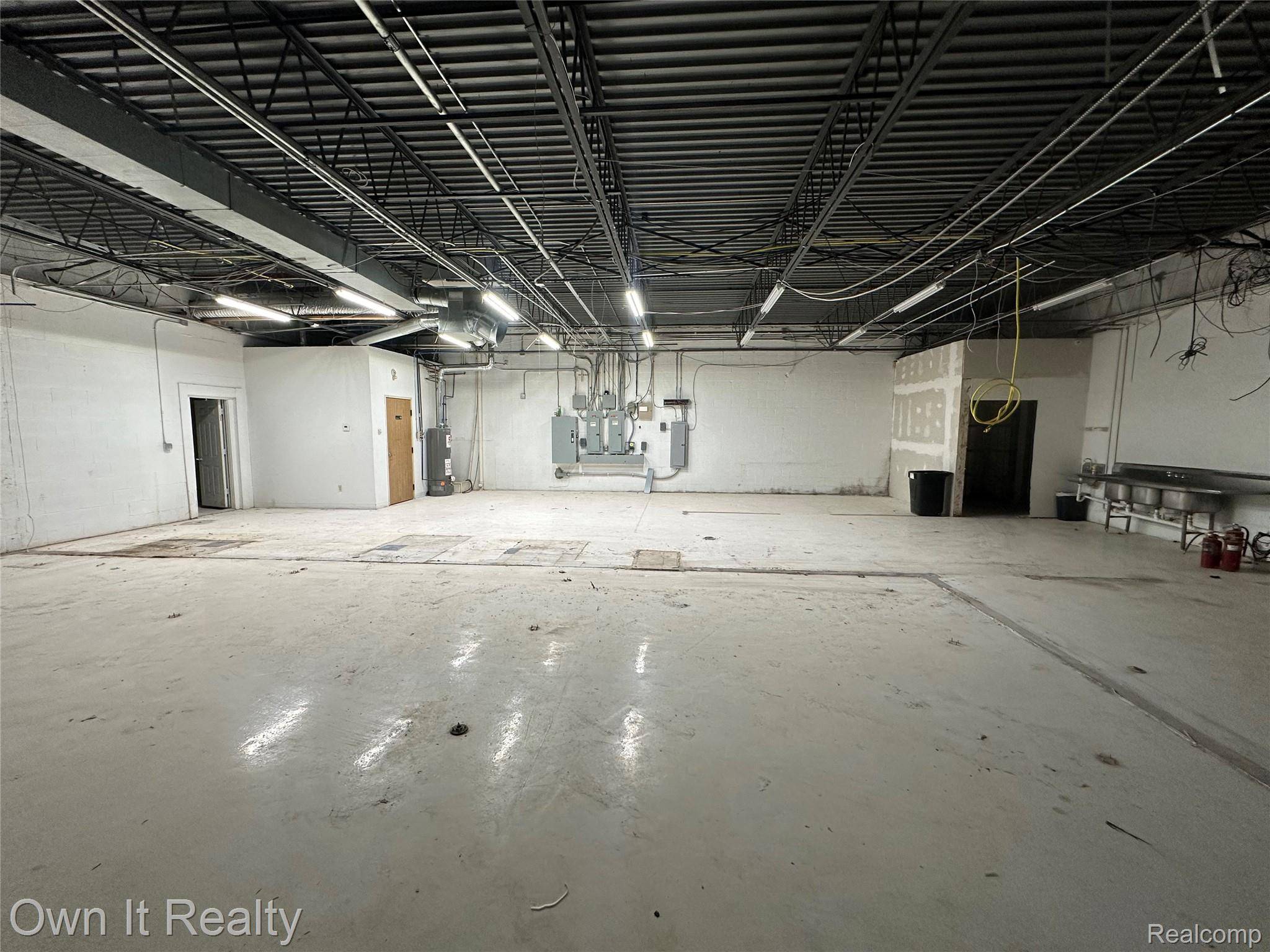 Detroit, MI 48219,16136 Telegraph RD