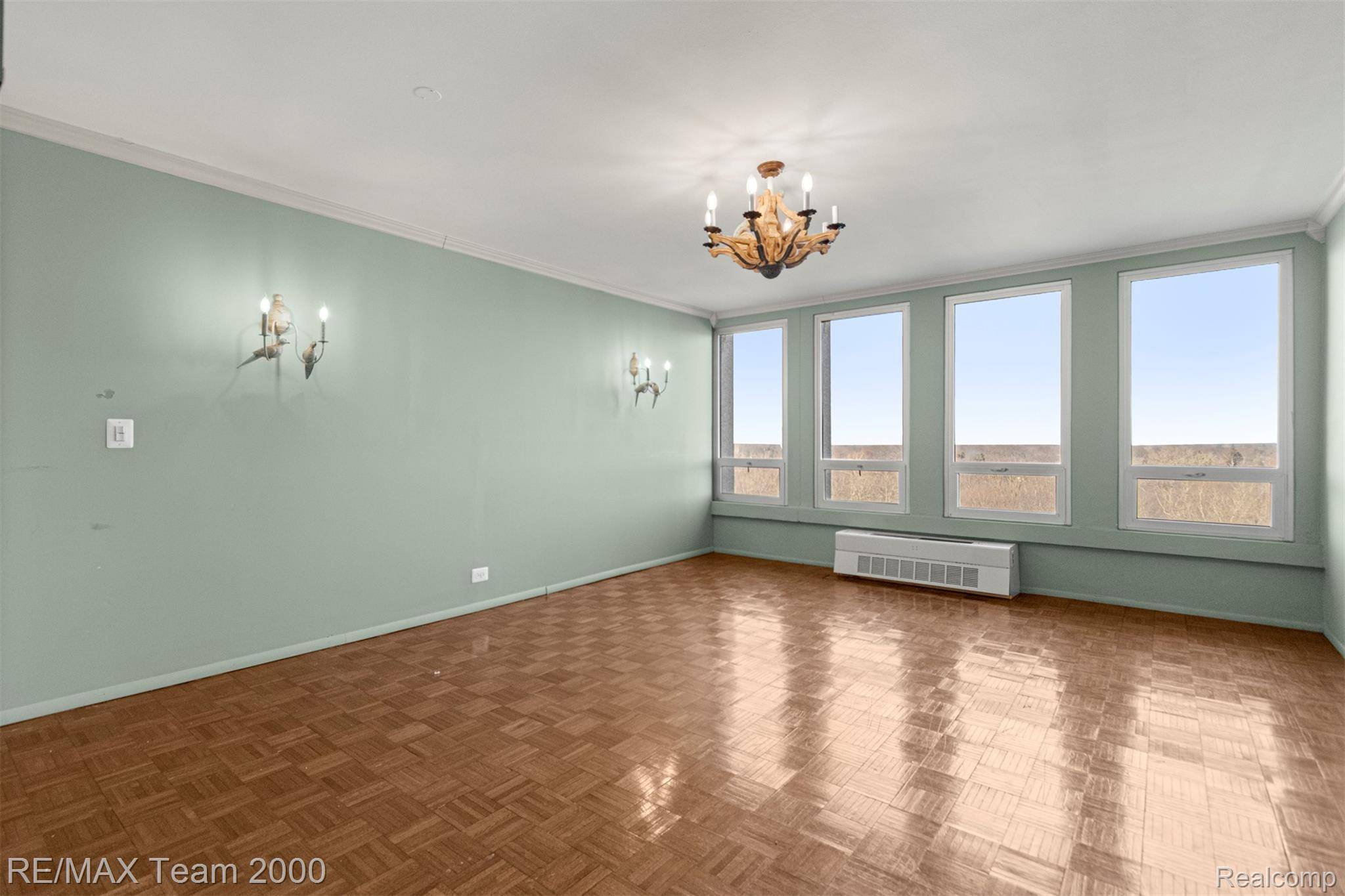 Dearborn, MI 48124,22700 GARRISON ST #1105