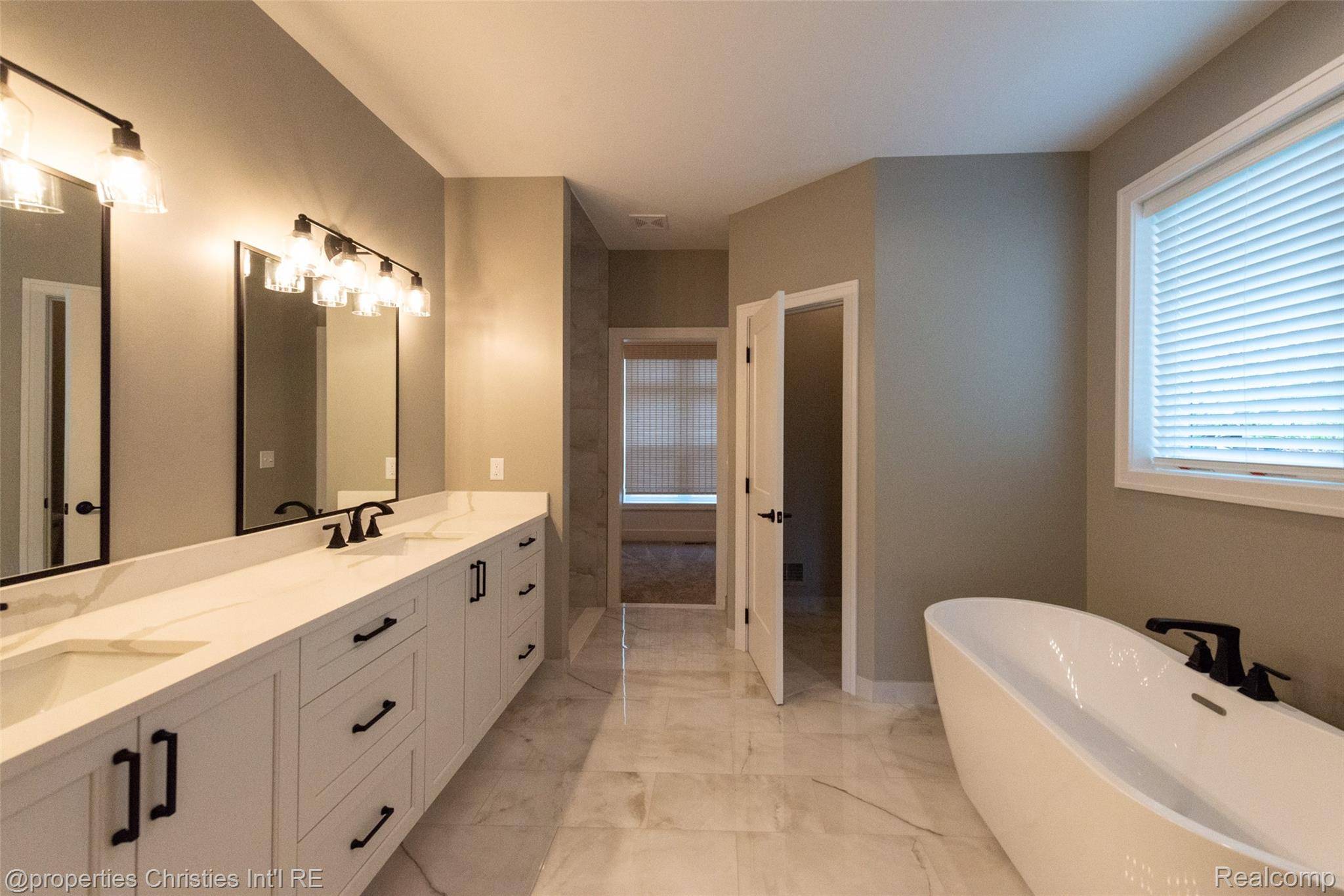 Oxford, MI 48370,1933 Shane Ct