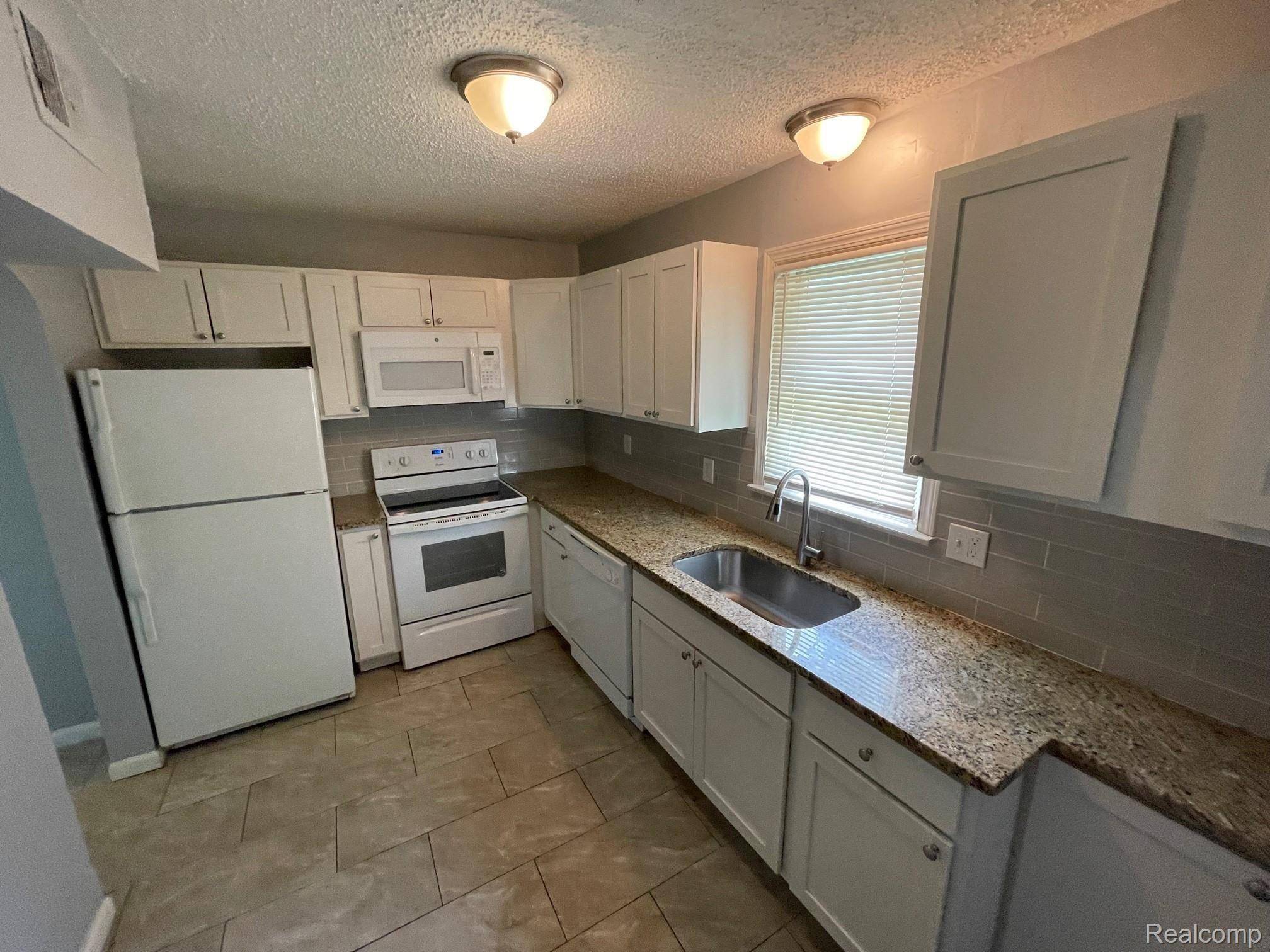 Livonia, MI 48150,11775 INKSTER RD