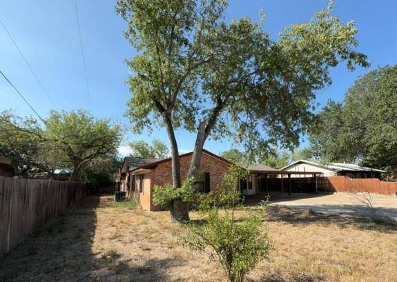 Pleasanton, TX 78064,1217 Vivian Street