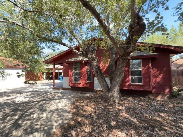 Pleasanton, TX 78064,1217 Vivian Street