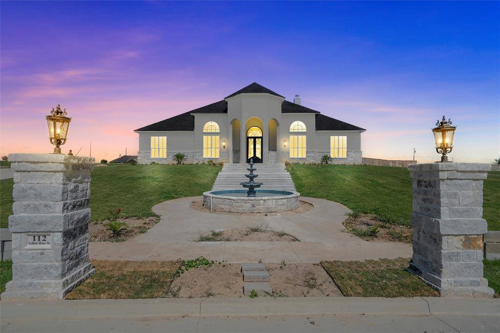 Lorena, TX 76655,112 Yellow Rose Street
