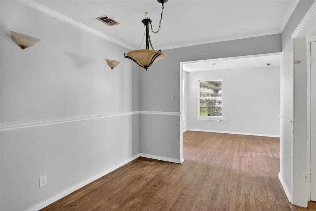 Dallas, TX 75208,2041 W Colorado Boulevard