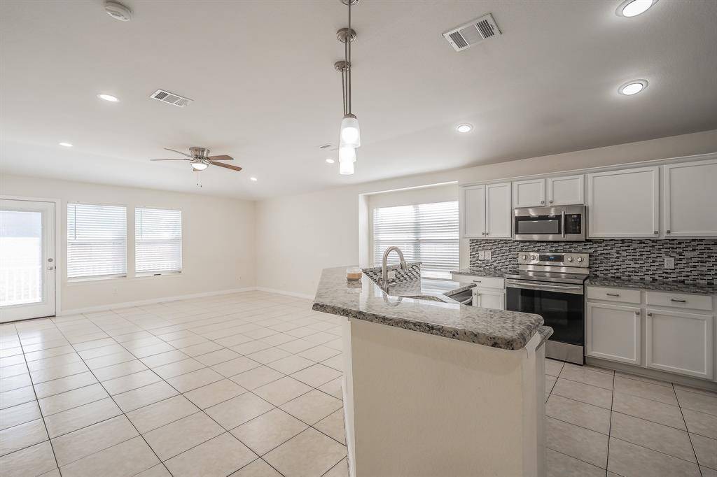 Fort Worth, TX 76179,8932 Sunny Hollow Drive