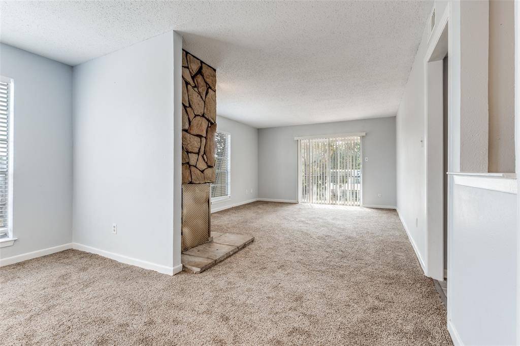 Dallas, TX 75231,8560 Park Lane #237