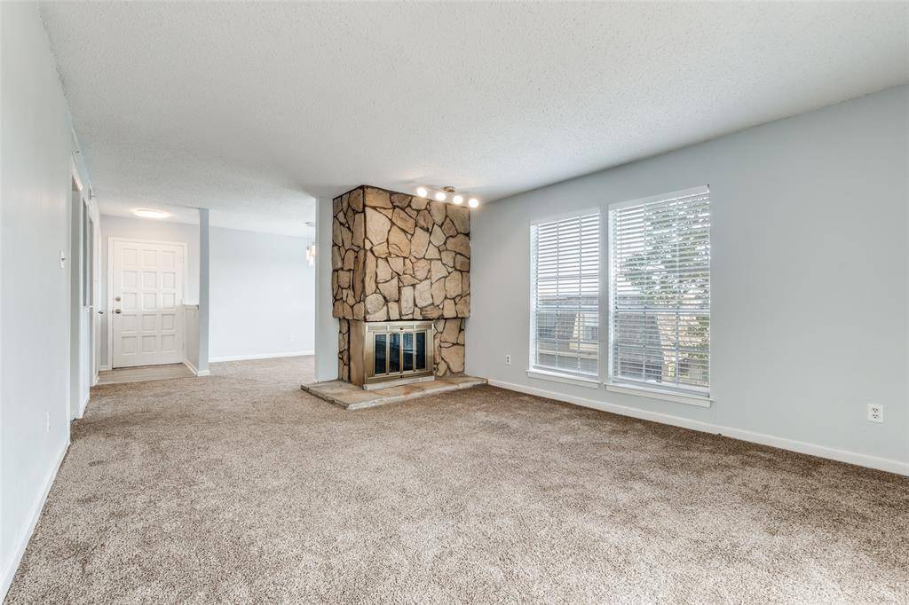 Dallas, TX 75231,8560 Park Lane #237