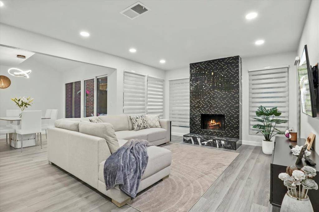 Grapevine, TX 76051,1916 Shorewood Drive