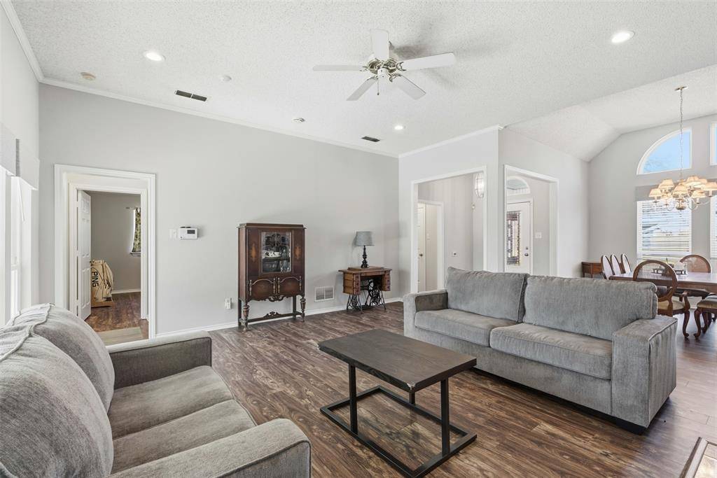 Carrollton, TX 75007,1133 Seminole Trail