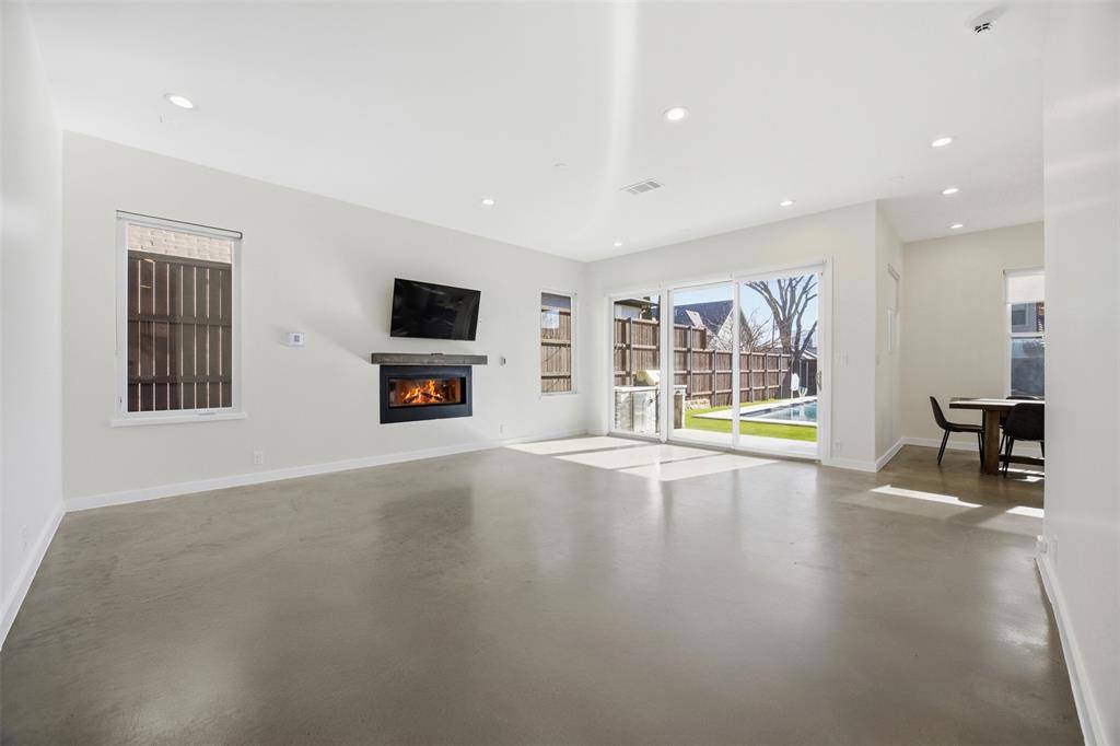 Dallas, TX 75206,5326 Manett Street