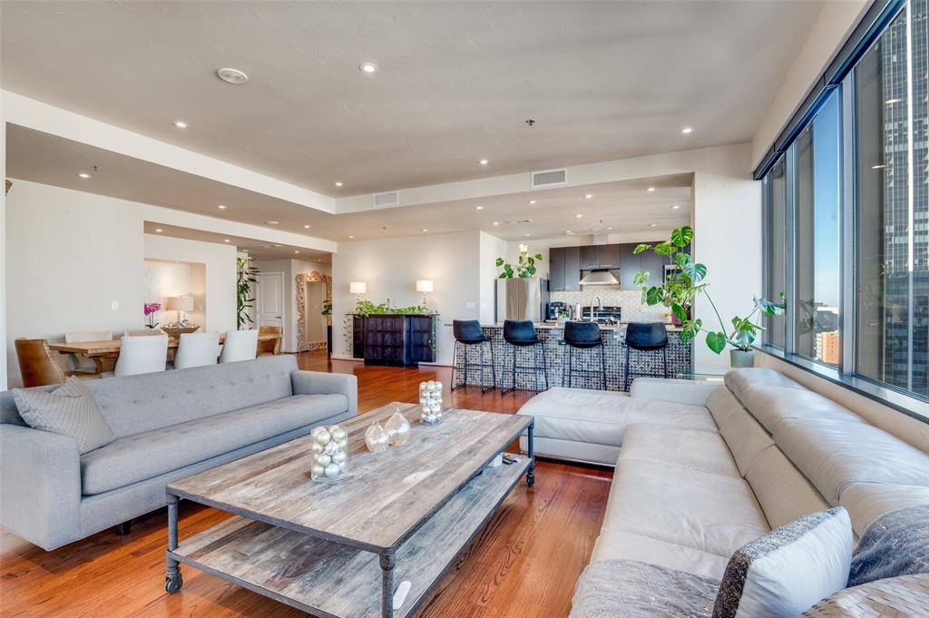 Dallas, TX 75202,1200 Main Street #2412