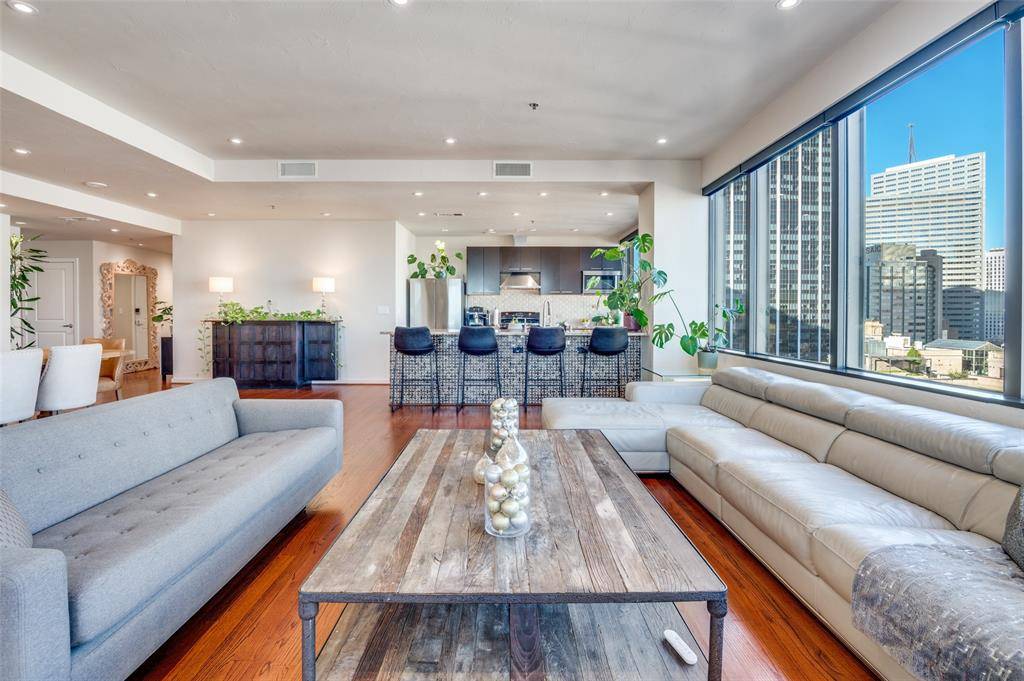 Dallas, TX 75202,1200 Main Street #2412