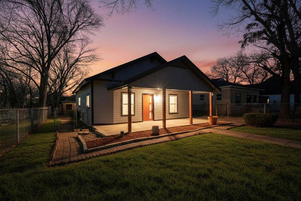 Fort Worth, TX 76164,2216 Ross Avenue