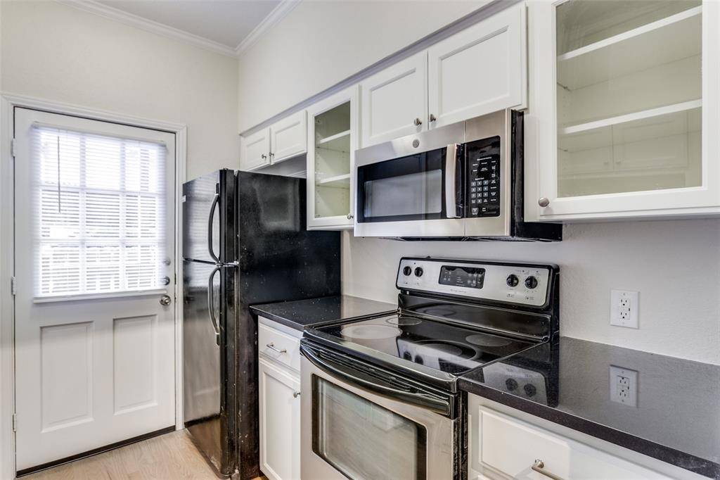 Fort Worth, TX 76109,4405 Bellaire Drive S #119