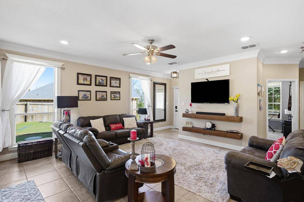 Lindale, TX 75771,16091 Hickory Hills Drive