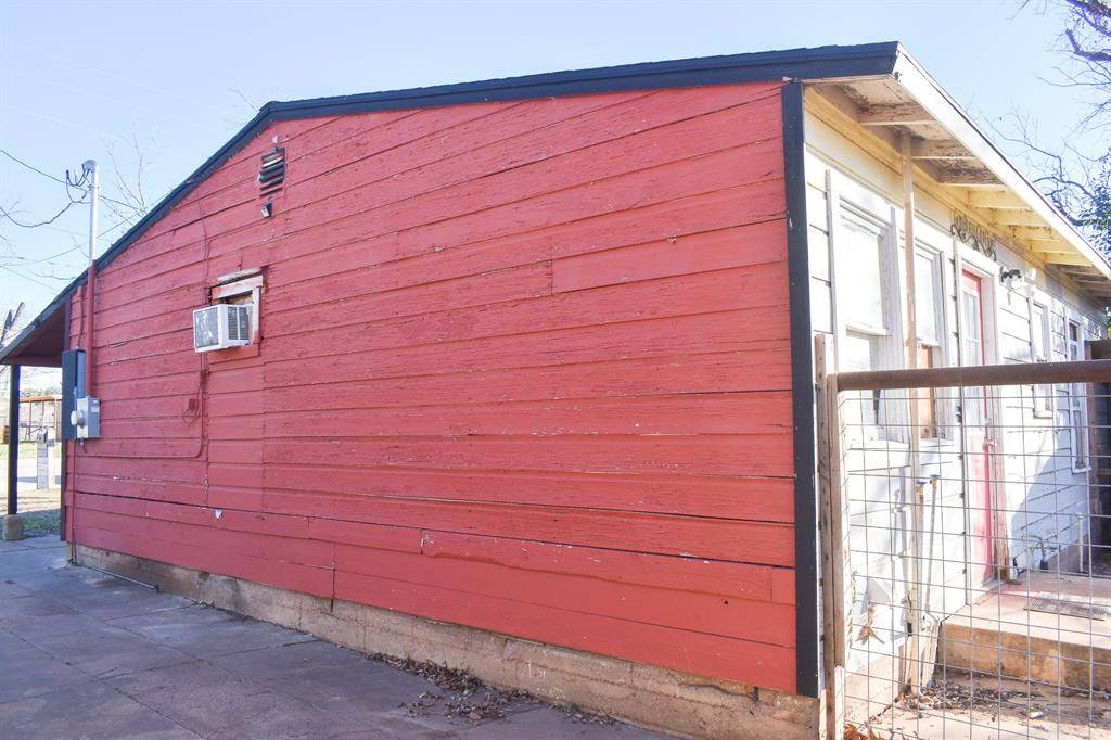 Brady, TX 76825,905 Bee Street