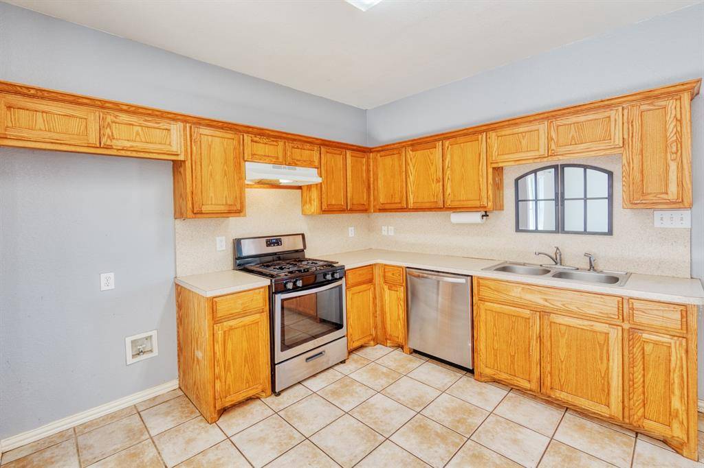 Pilot Point, TX 76258,216 & 220 E Walcott Street