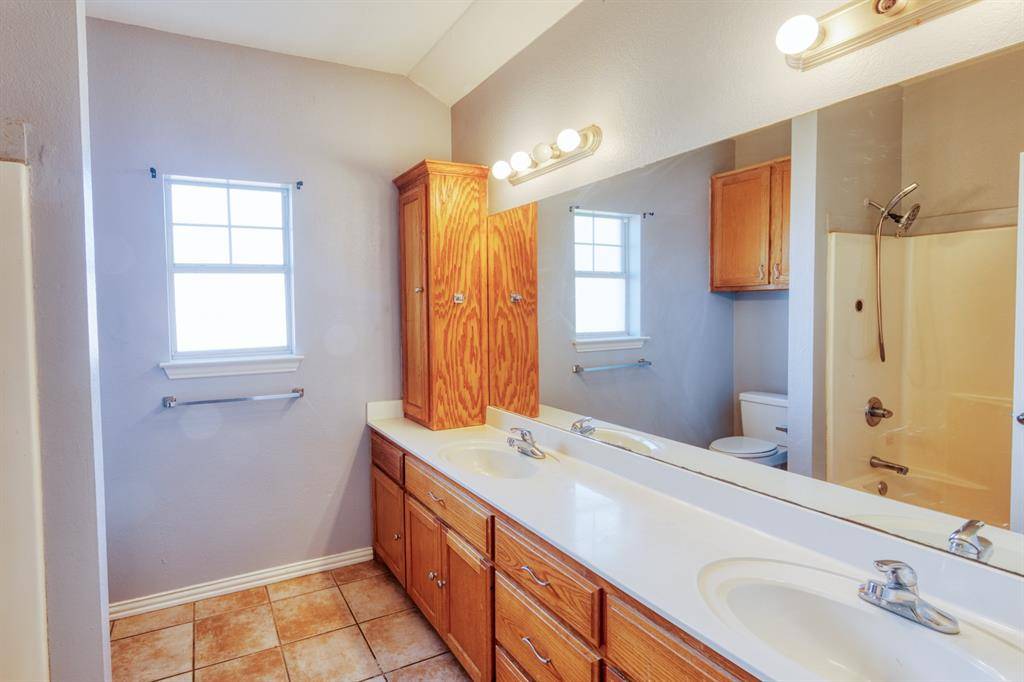 Pilot Point, TX 76258,216 & 220 E Walcott Street