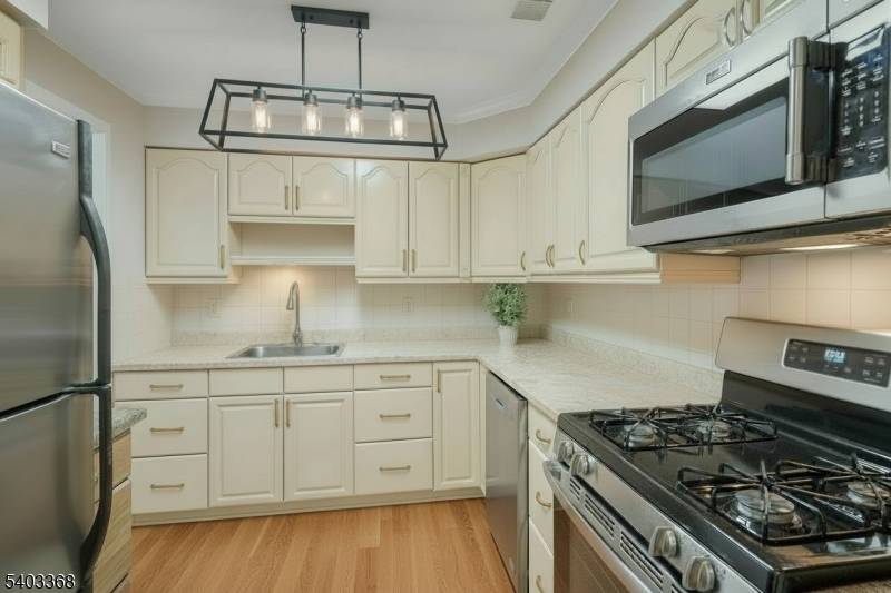 Hanover Twp., NJ 07981,131 Sunrise Dr