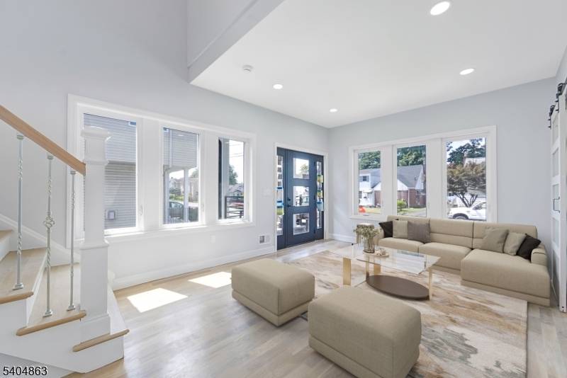 Fair Lawn Boro, NJ 07410,9-03 5Th St