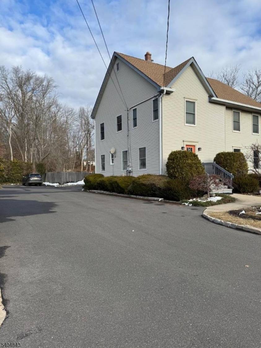 Long Hill Twp., NJ 07933,630 Valley Rd