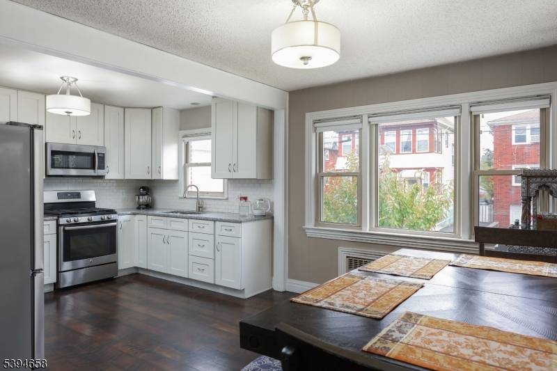 Linden City, NJ 07036,825 Dennis Pl