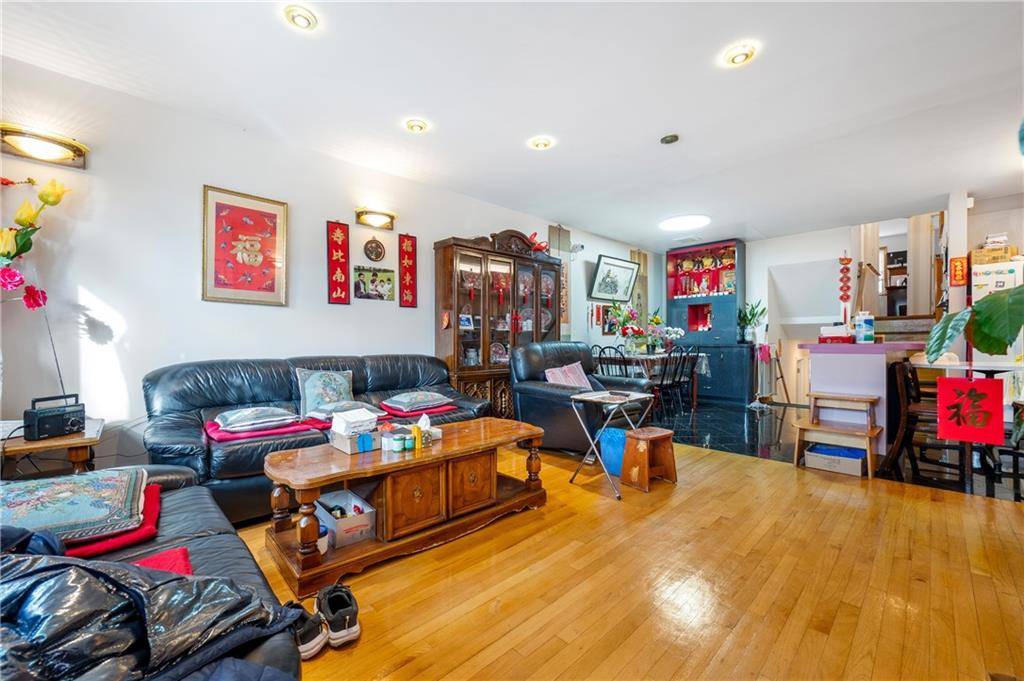 Brooklyn, NY 11219,1427 67th ST