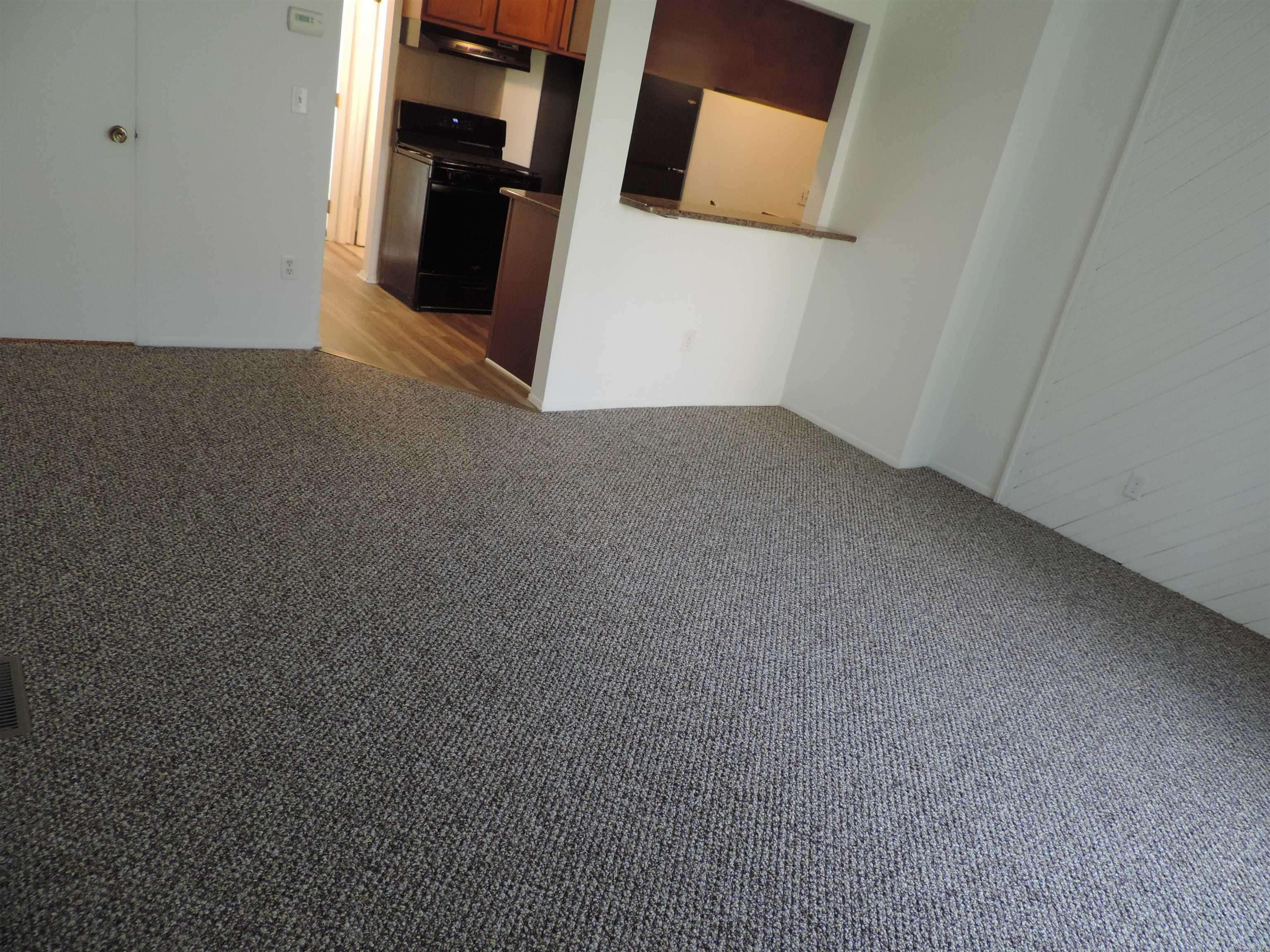 Sterling Heights, MI 48312,8432 Hickory DR