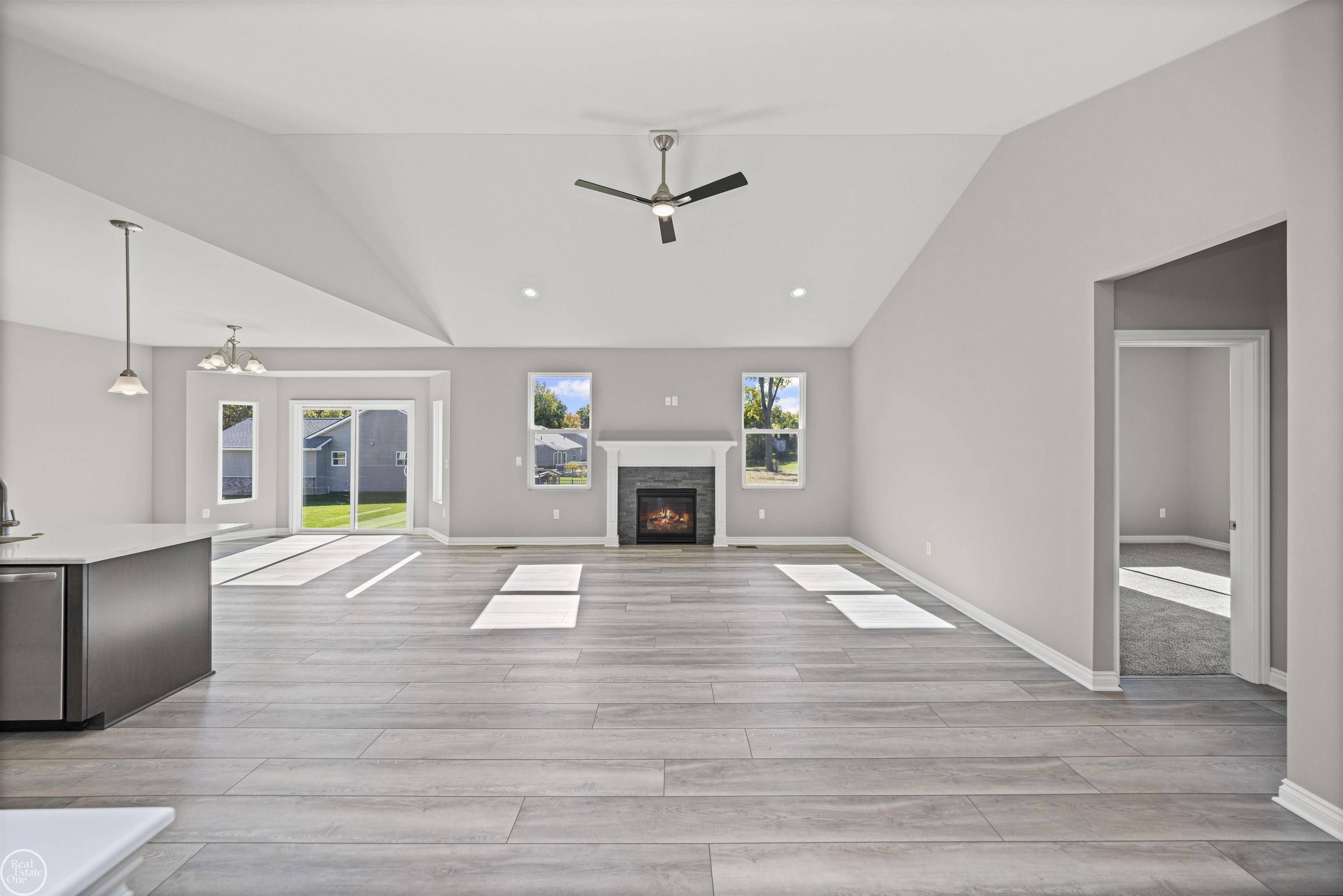 Waterford, MI 48327,7931 Jordan DR