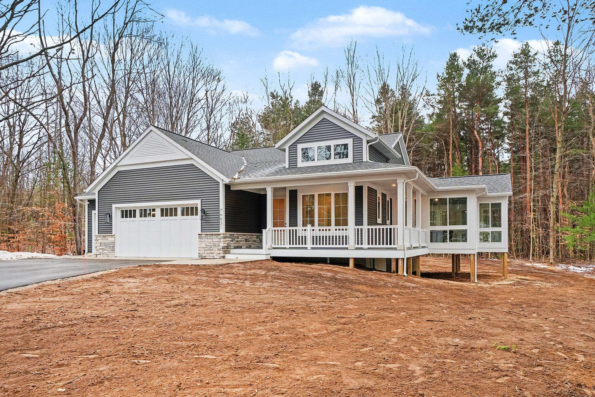 South Haven, MI 49090,76831 Wood Crest CT