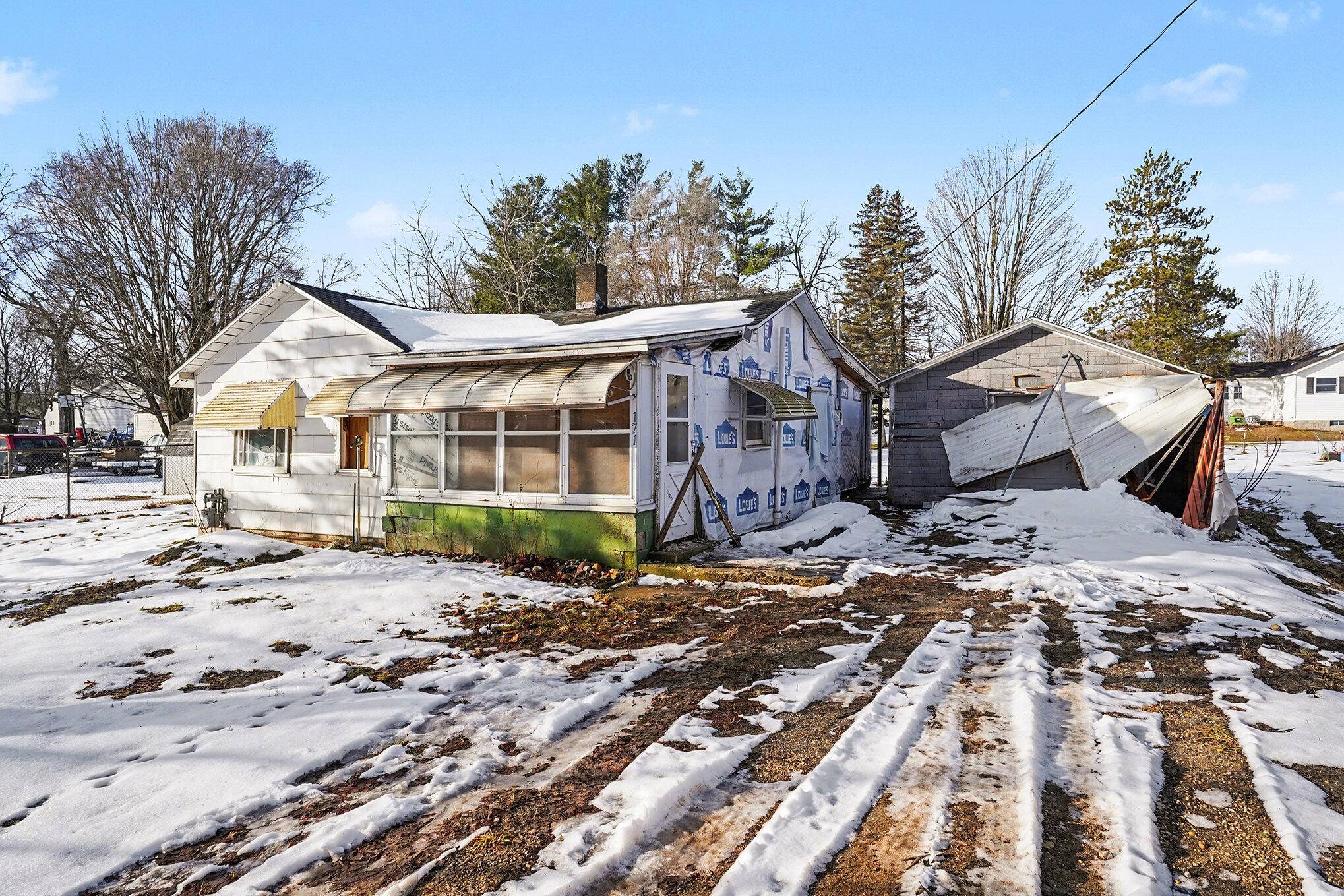 Hesperia, MI 49421,171 S State ST