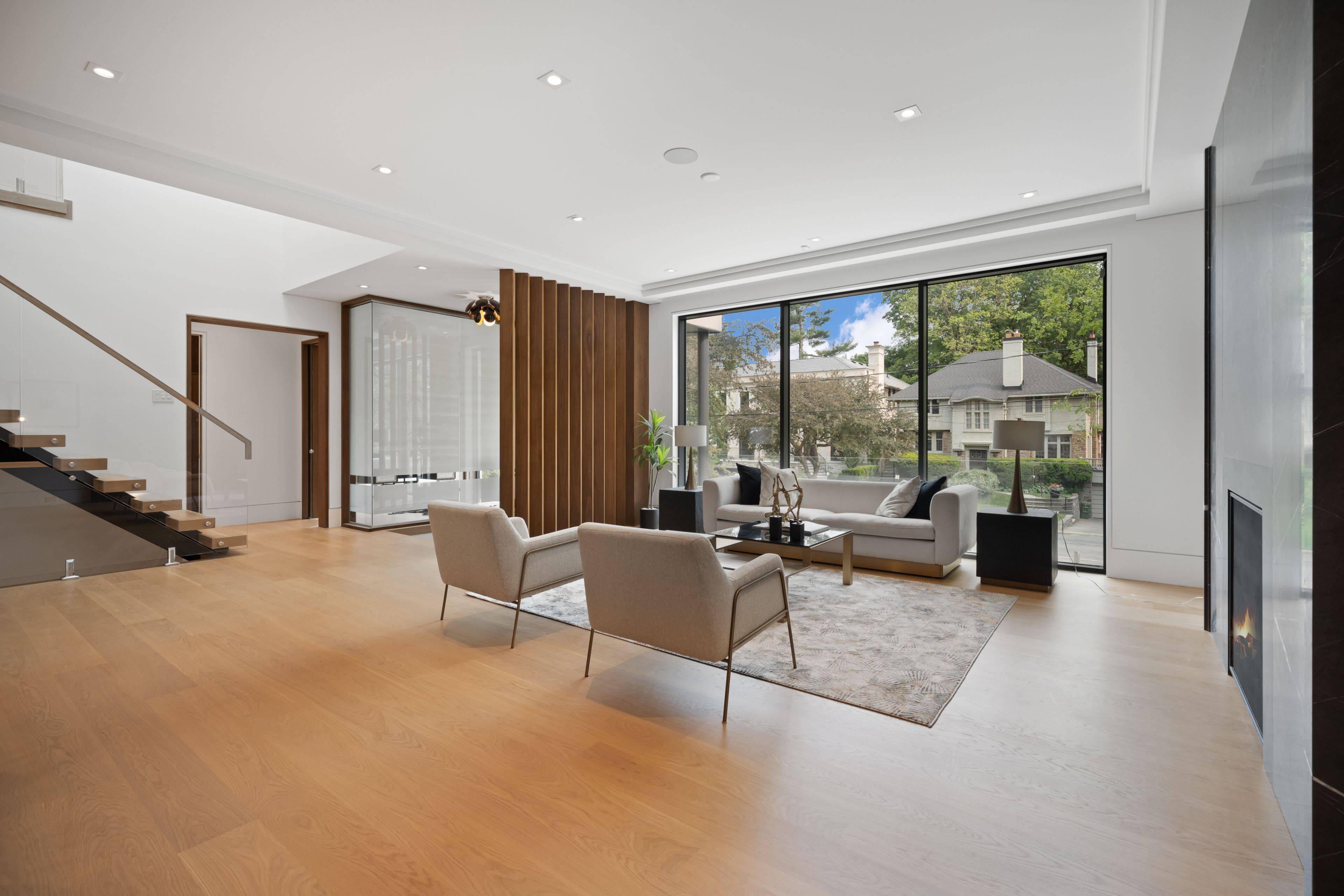 Toronto C04, ON M4N 1G4,64 Glengowan RD