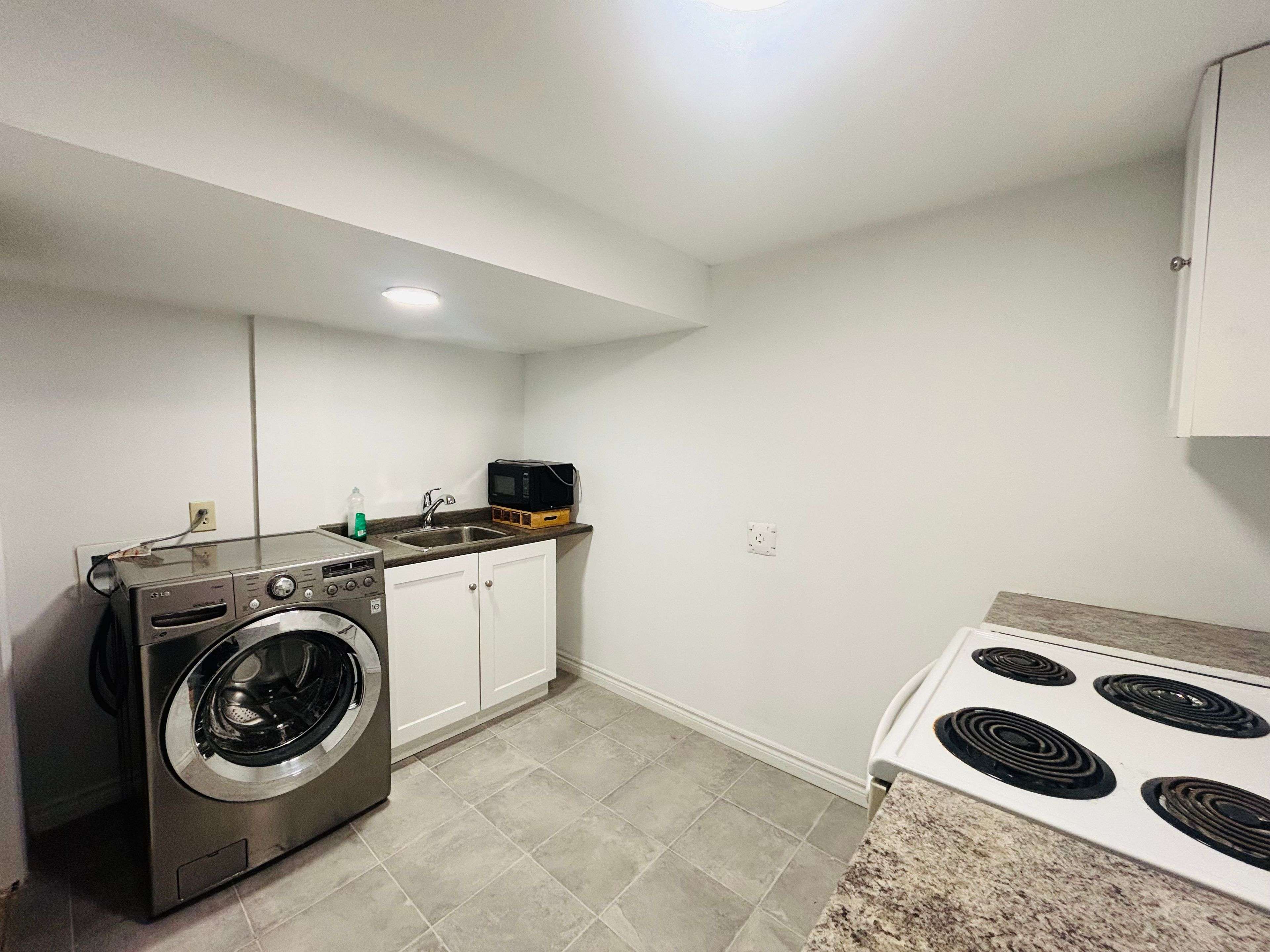 Oshawa, ON L1G 7W2,45 Taylorwood RD #Bsmt