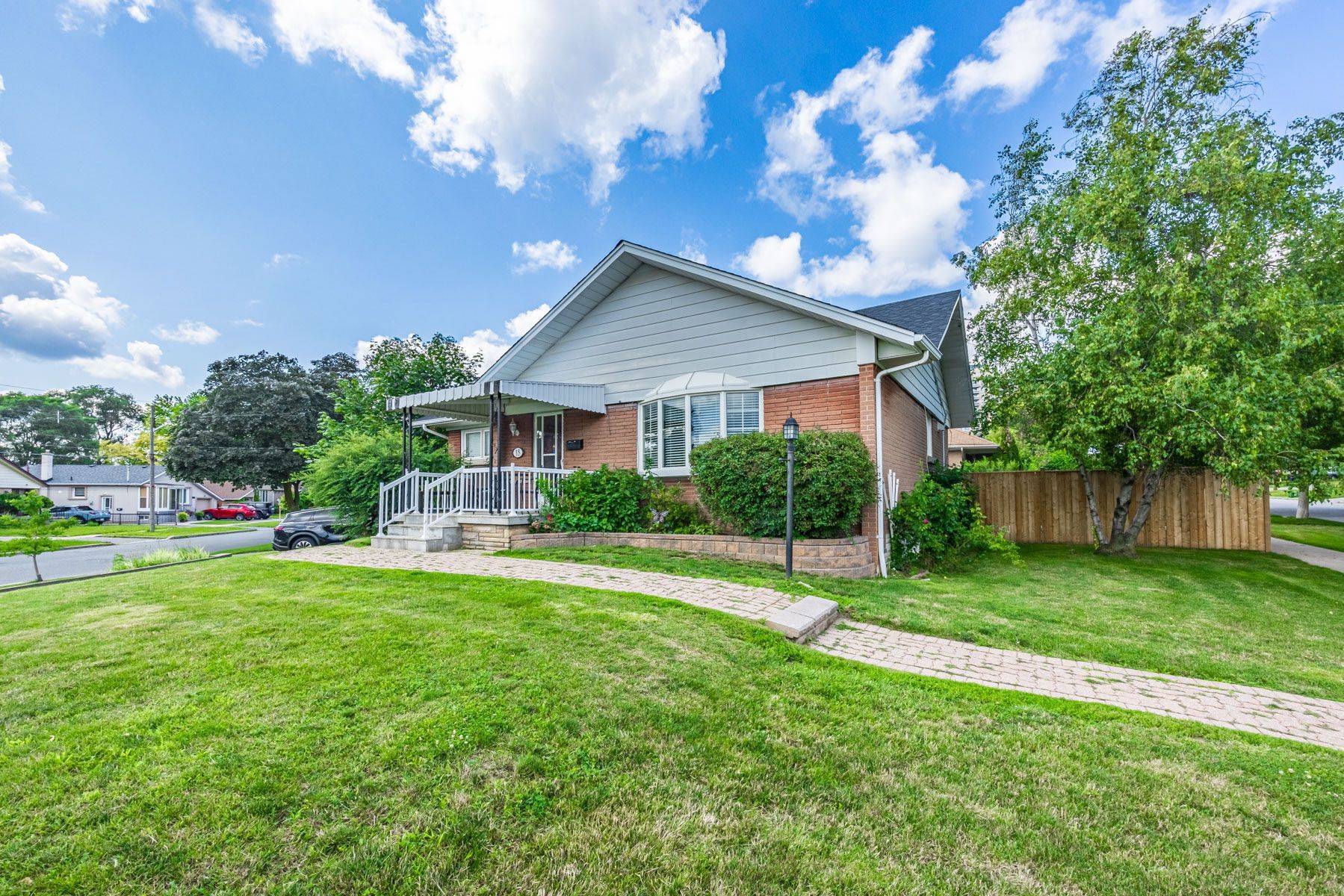 Toronto E04, ON M1P 1Y7,18 Shropshire DR #Bsmt