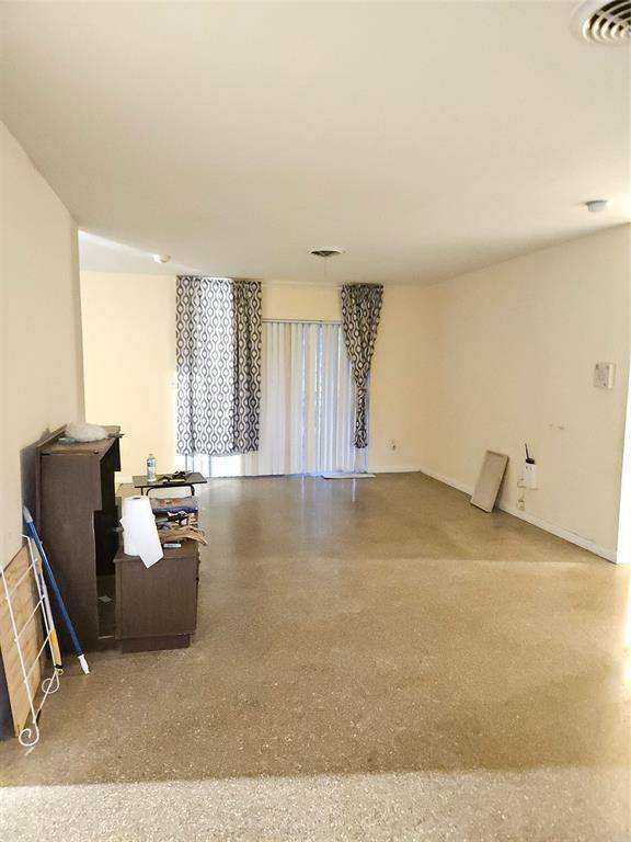 Miami, FL 33179,191 NE 212th Ter