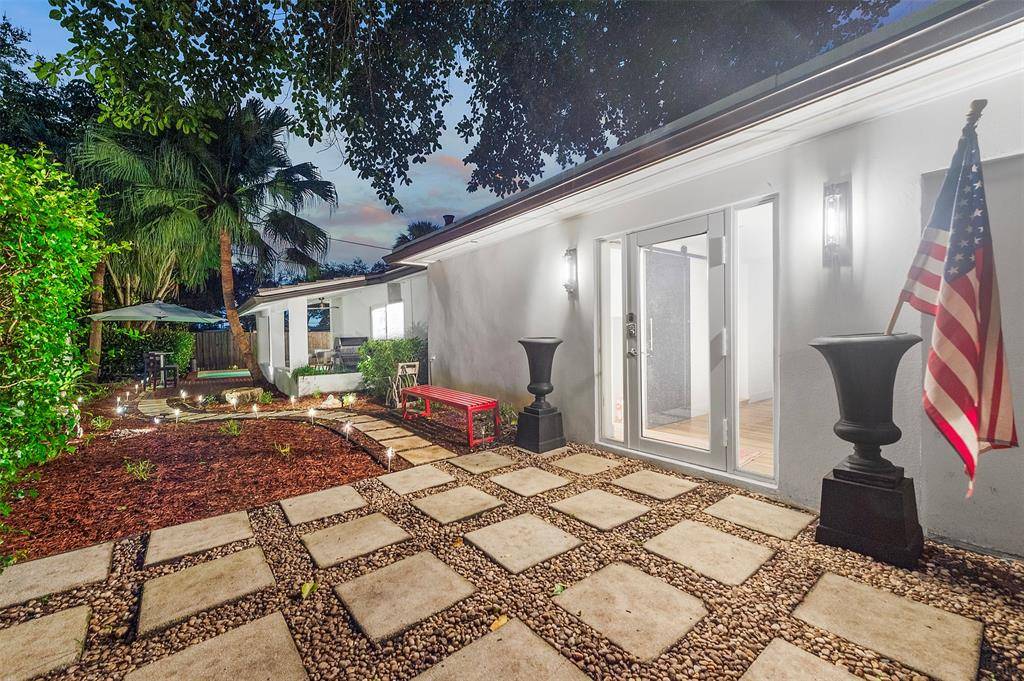 Fort Lauderdale, FL 33315,1221 SW 18th St