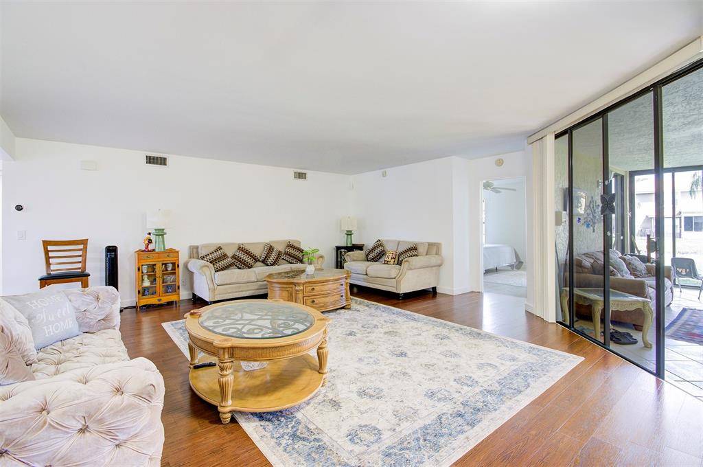 Boca Raton, FL 33498,18258 Covina Way #102