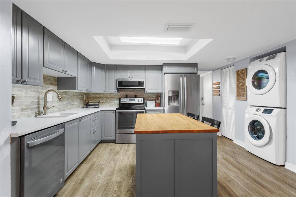 Coral Springs, FL 33065,8101 NW 27th St #4