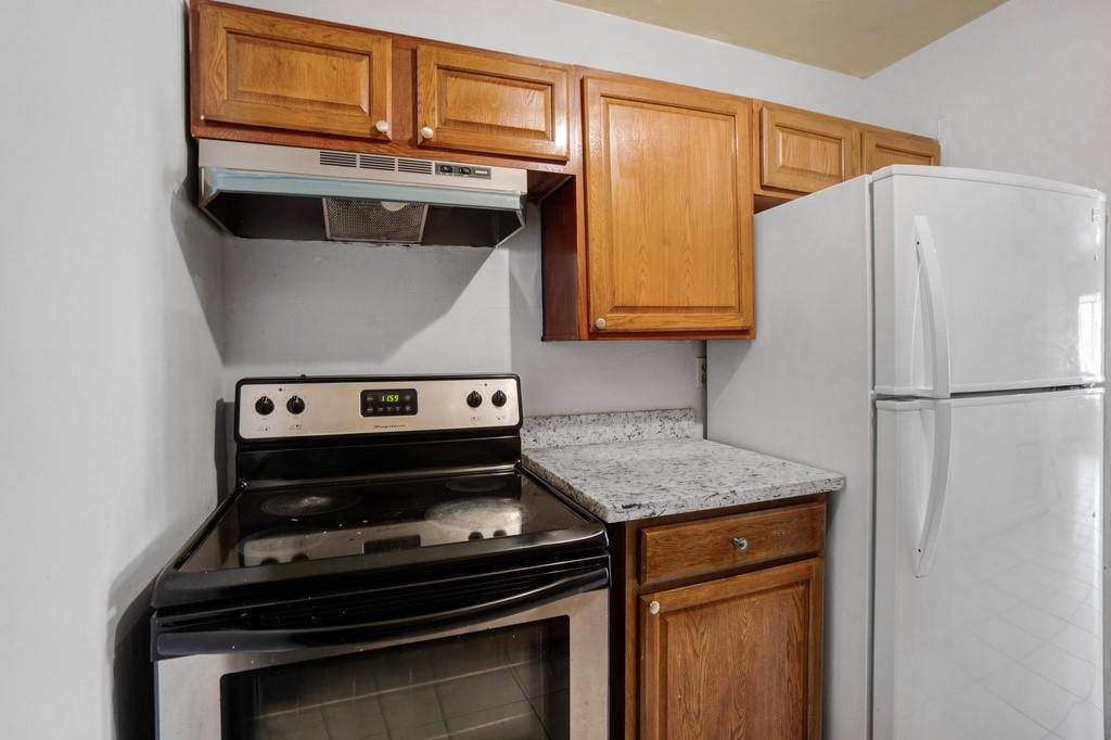 Lauderdale Lakes, FL 33311,2424 NW 39th Way #202