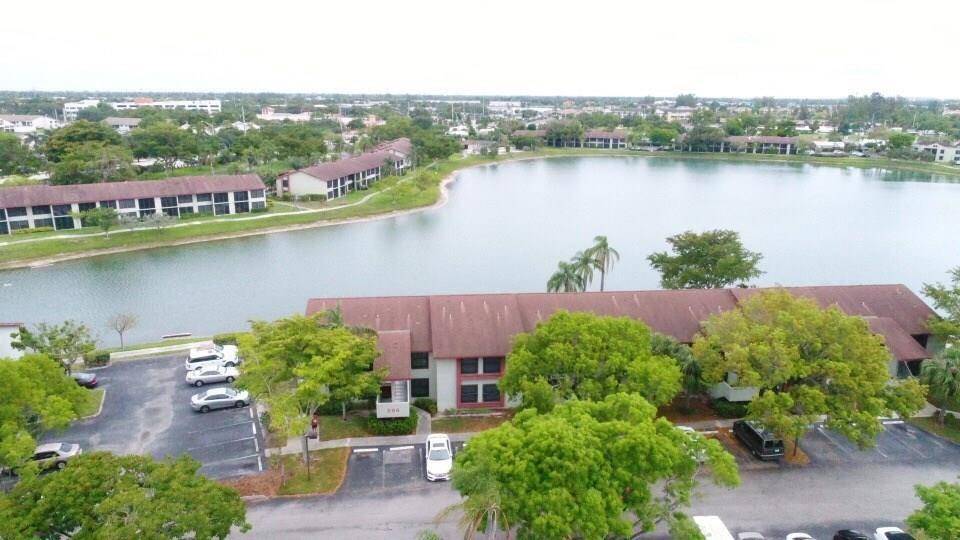 Oakland Park, FL 33309,203 Lake Pointe Dr #108