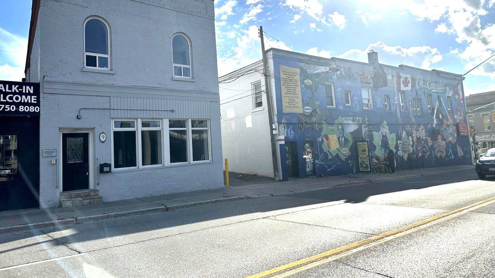 Aurora, ON L4G 1H4,9 Wellington ST E #A