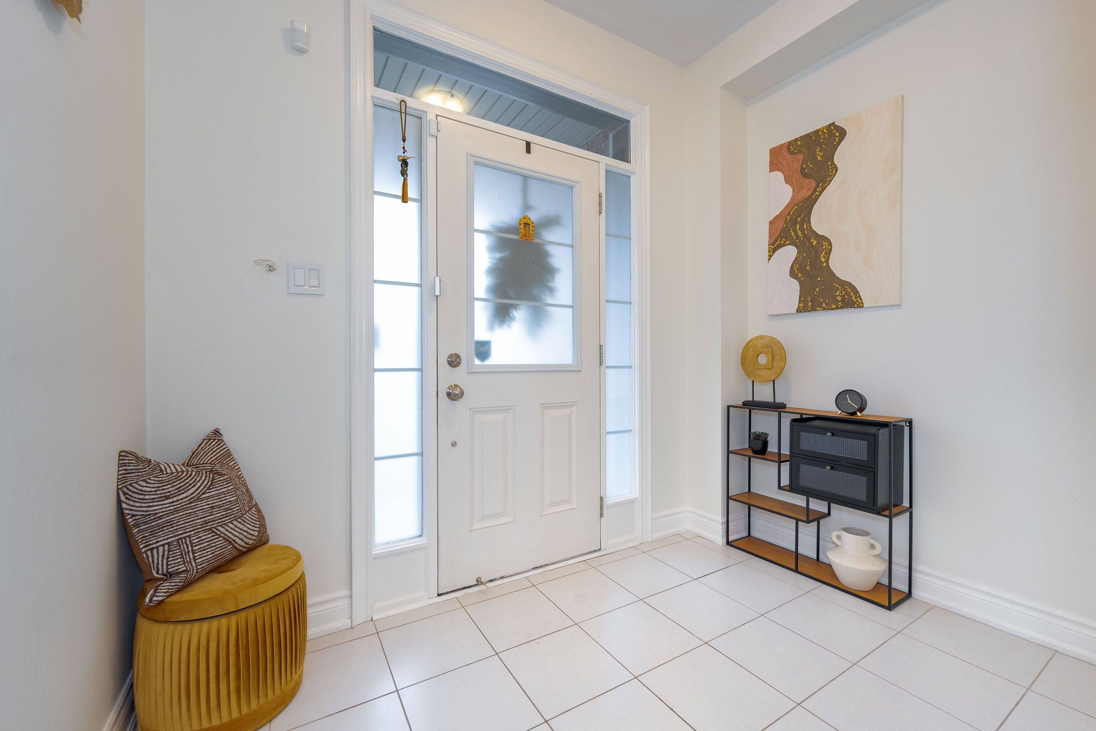 East Gwillimbury, ON L9N 0P5,24 Briarfield AVE