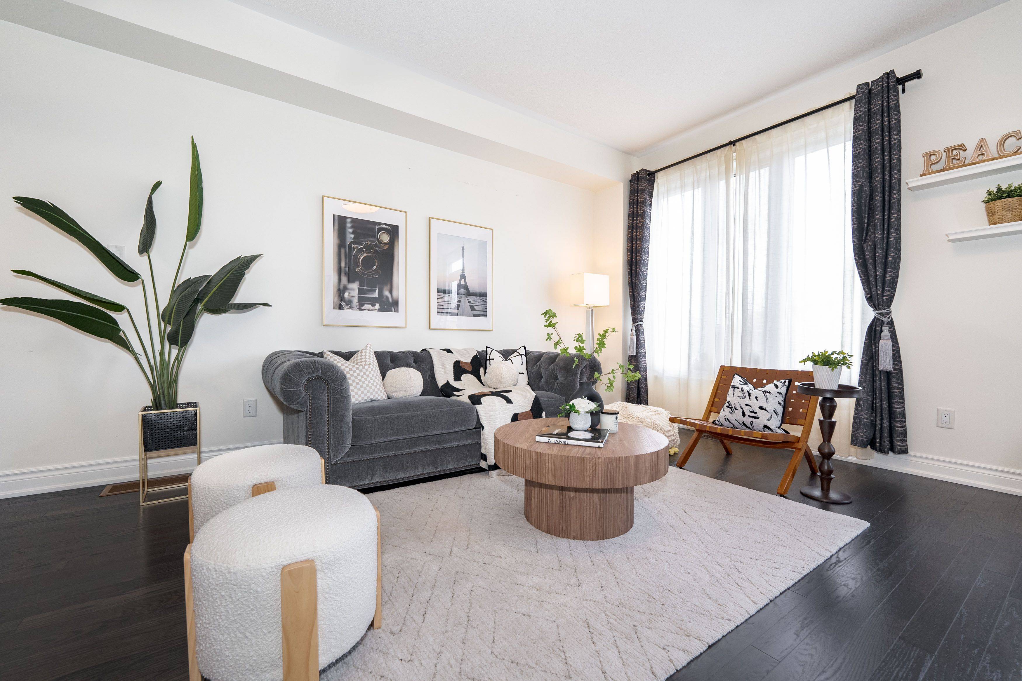 East Gwillimbury, ON L9N 0P5,24 Briarfield AVE