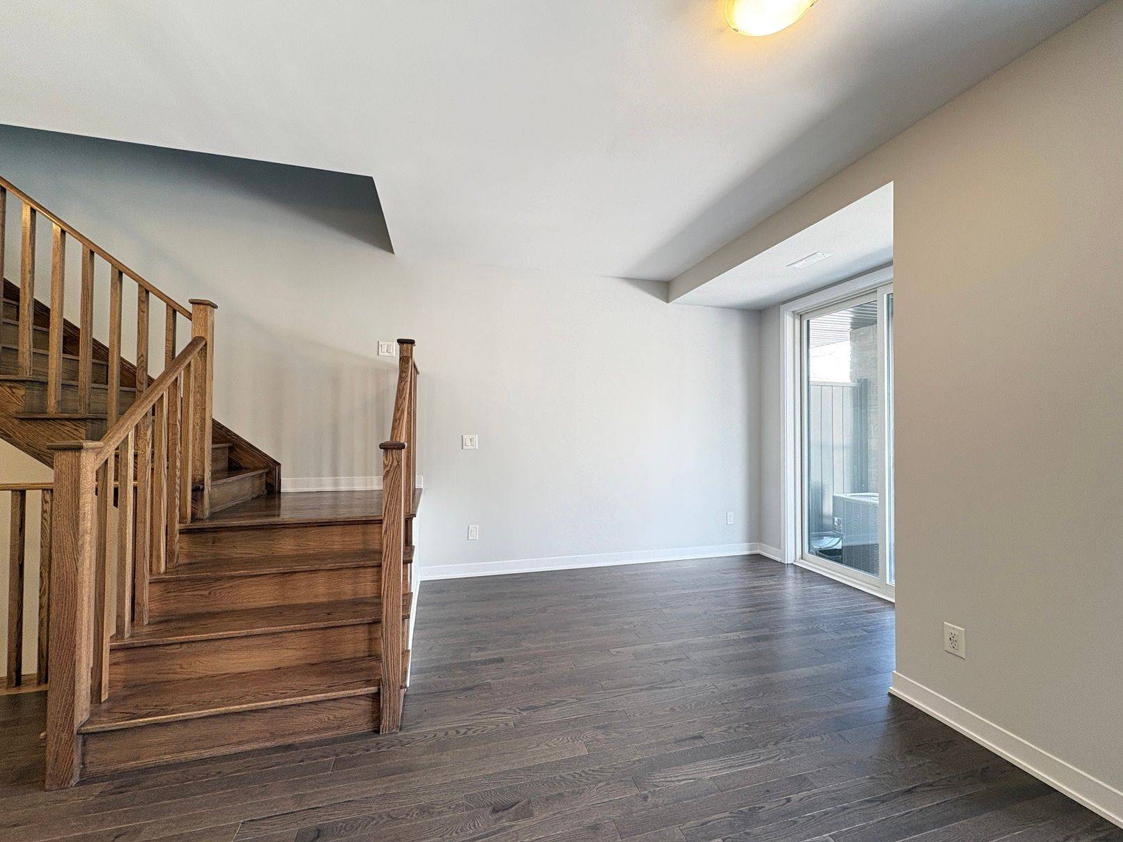 Markham, ON L3R 3X3,99 Anna Russell WAY