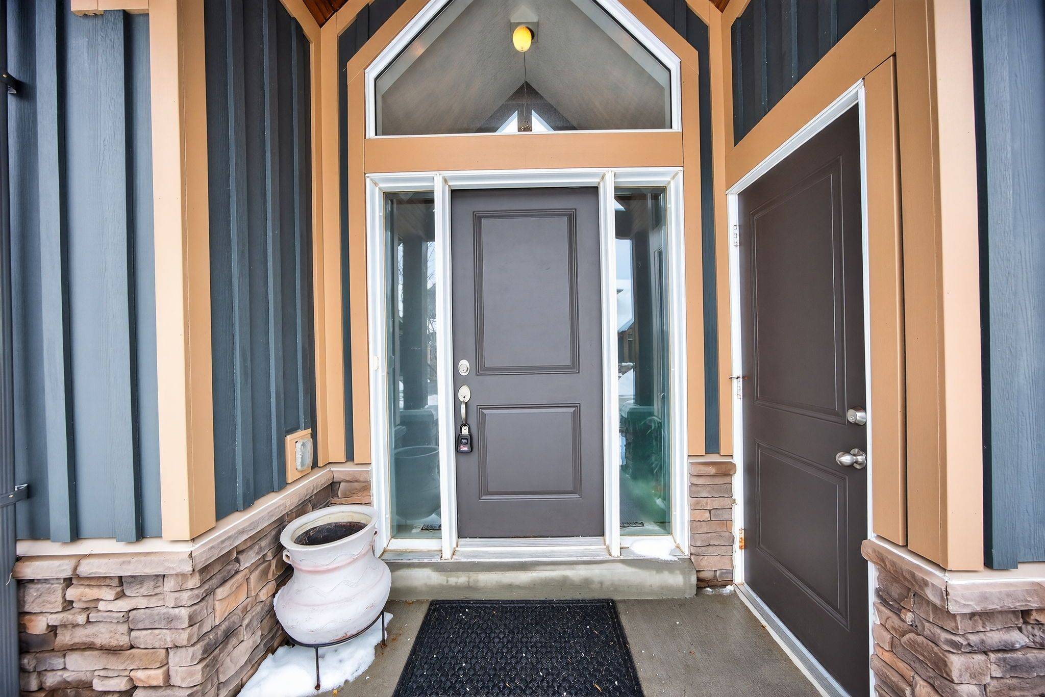 Collingwood, ON L9Y 5H9,23 Robbie WAY