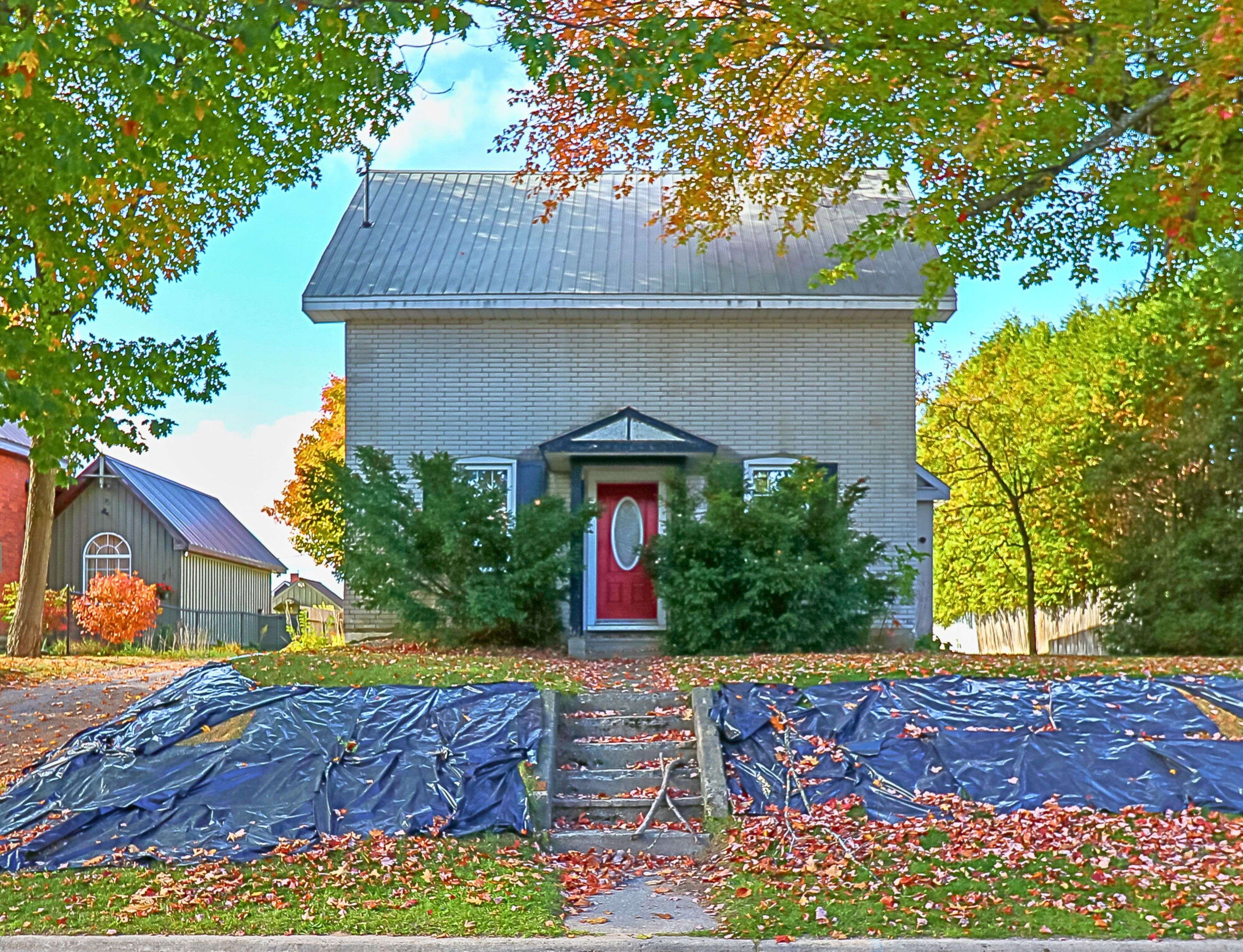 Midland, ON L4R 3J4,456 Queen ST