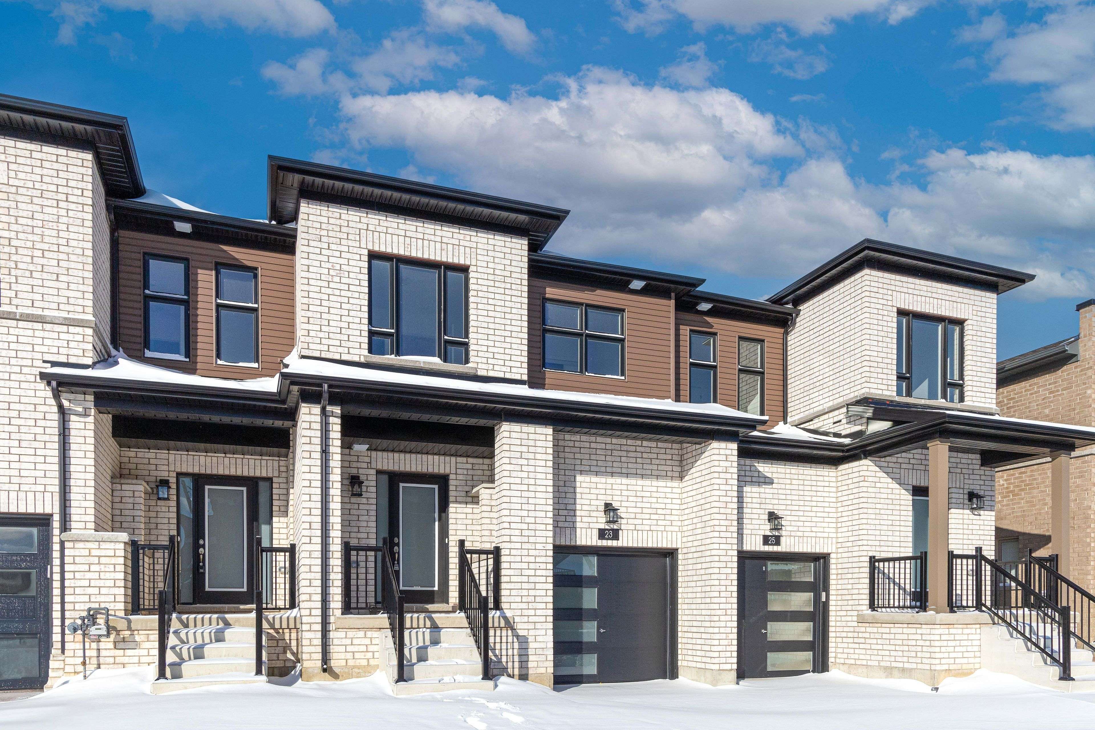 Barrie, ON L4N 6K7,23 Evergreen TER