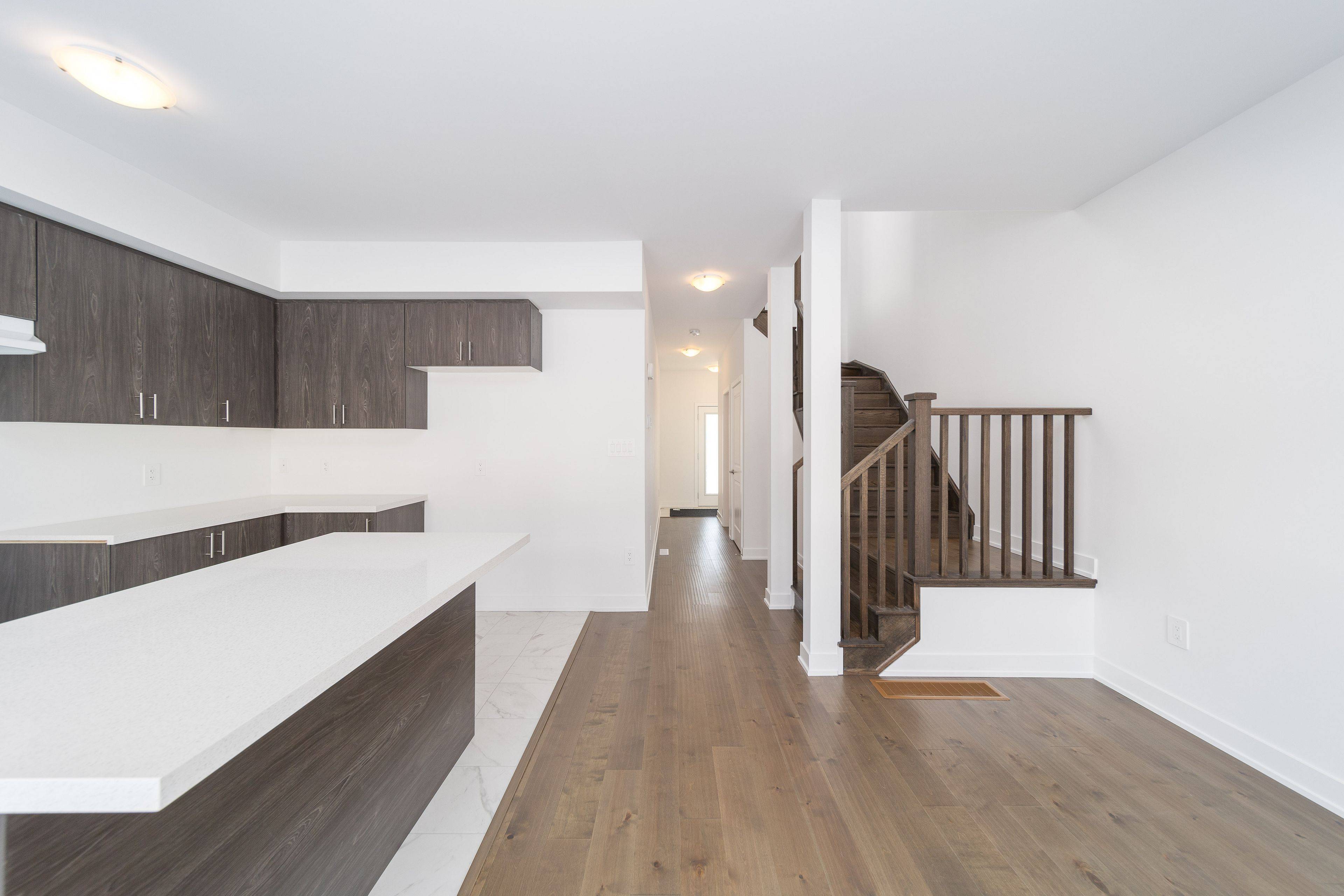 Barrie, ON L4N 6K7,23 Evergreen TER