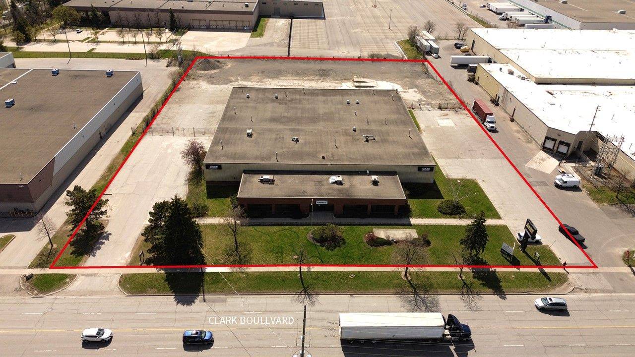 Brampton, ON L6T 3W4,1075 Clark BLVD